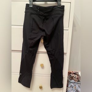 Black Womens Lululemon Leggings! Size 4